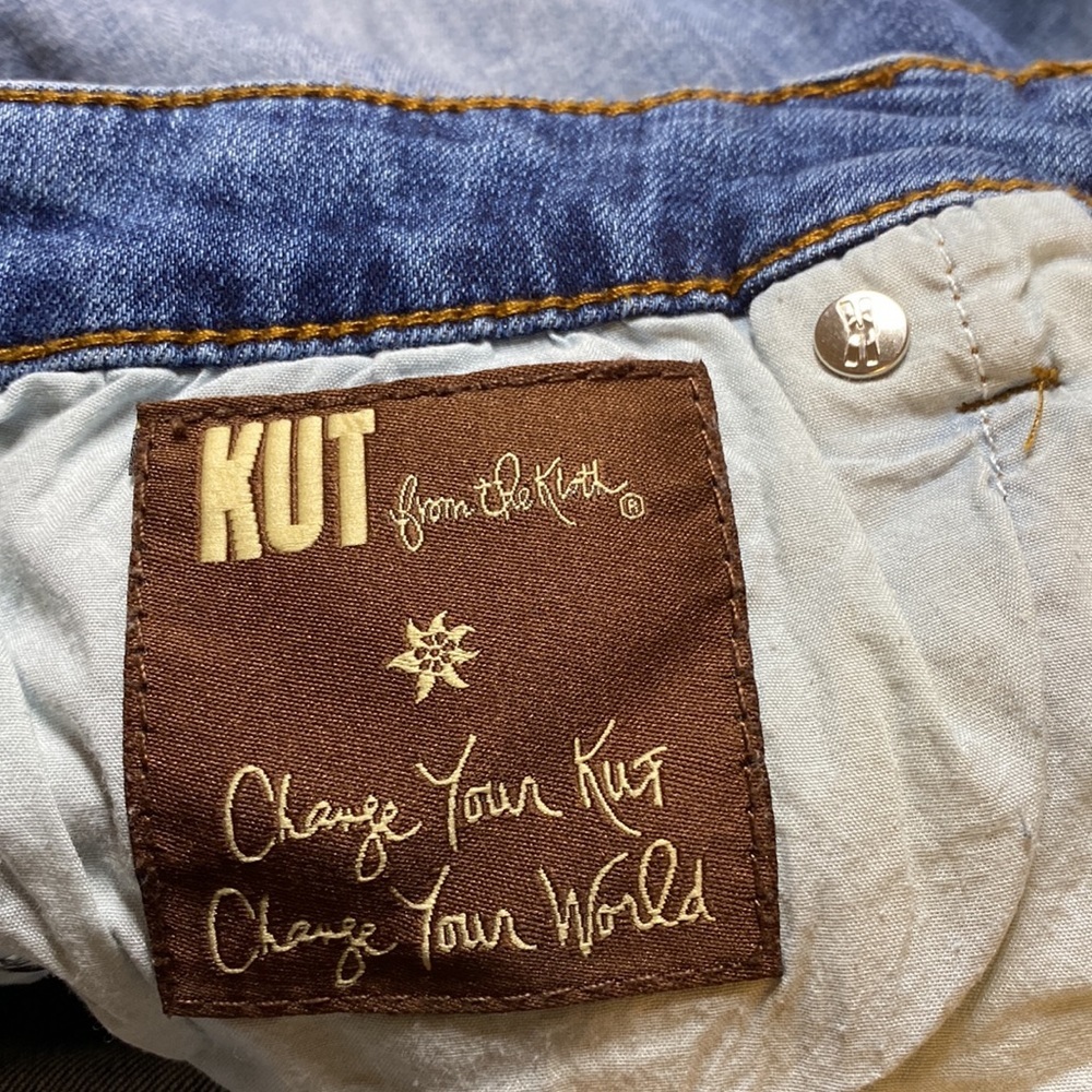 Kut From The Cloth Button Fly Catherine High Rise Boyfriend Short - Picture 11 of 14